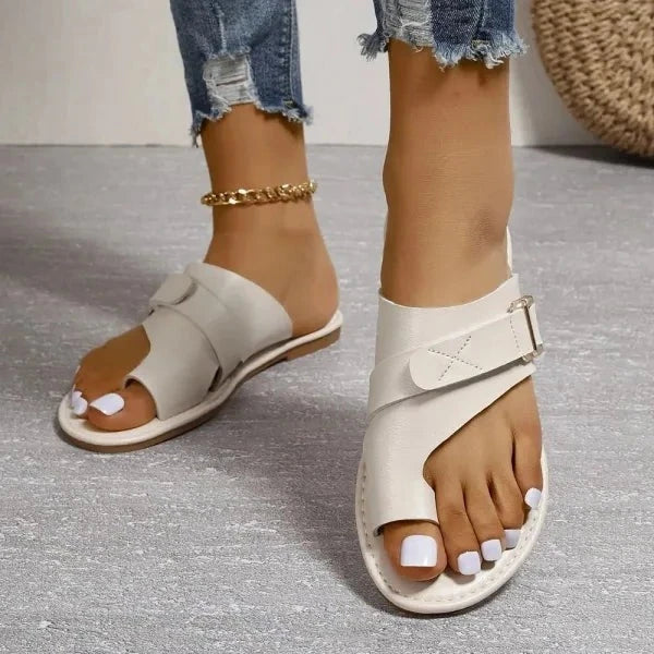 Orthopedische leren damessandalen met hallux valgus-correctie