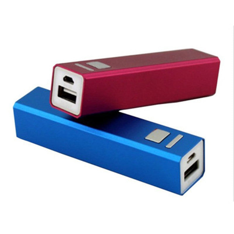 Slanke draagbare externe usb-batterij met led-indicator en aluminium behuizing