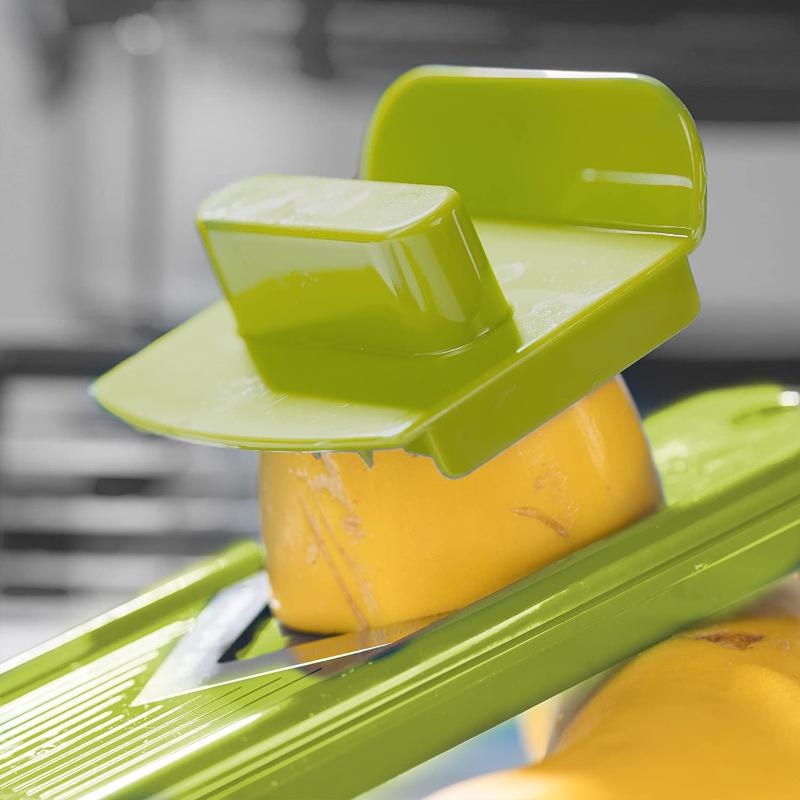 12-in-1 Multifunctionele groentehakker en -snijder – Veilig en tijdbesparend ontwerp