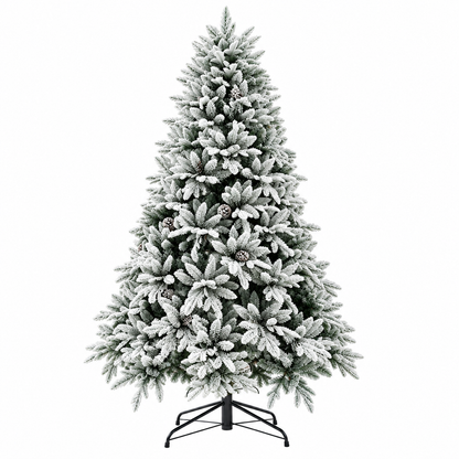 Besneeuwde Kunstkerstboom met Dennenappels