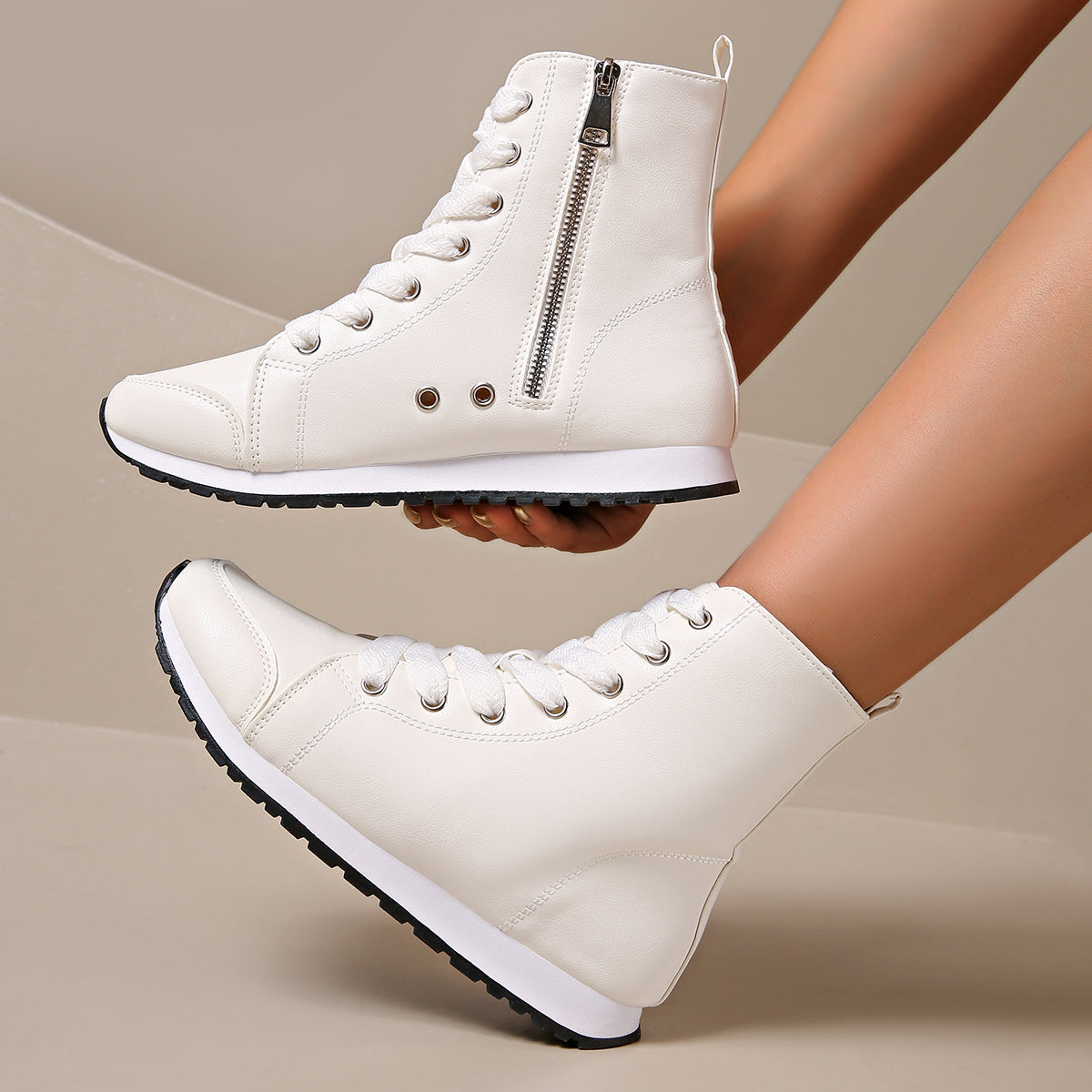 Image of Carl | Unisex Hoge Faux Leather Sneakers