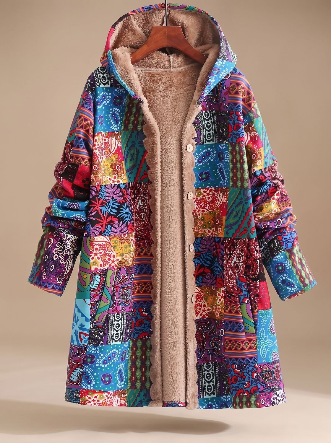 Comfortabele fleecegevoerde damesjas met capuchon en boho-patchwork