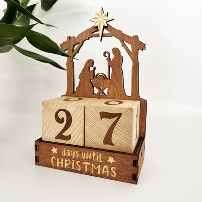 Creatieve houten DIY-kerstadventskalender