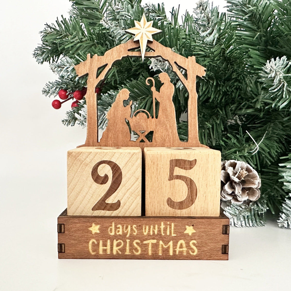Creatieve houten DIY-kerstadventskalender