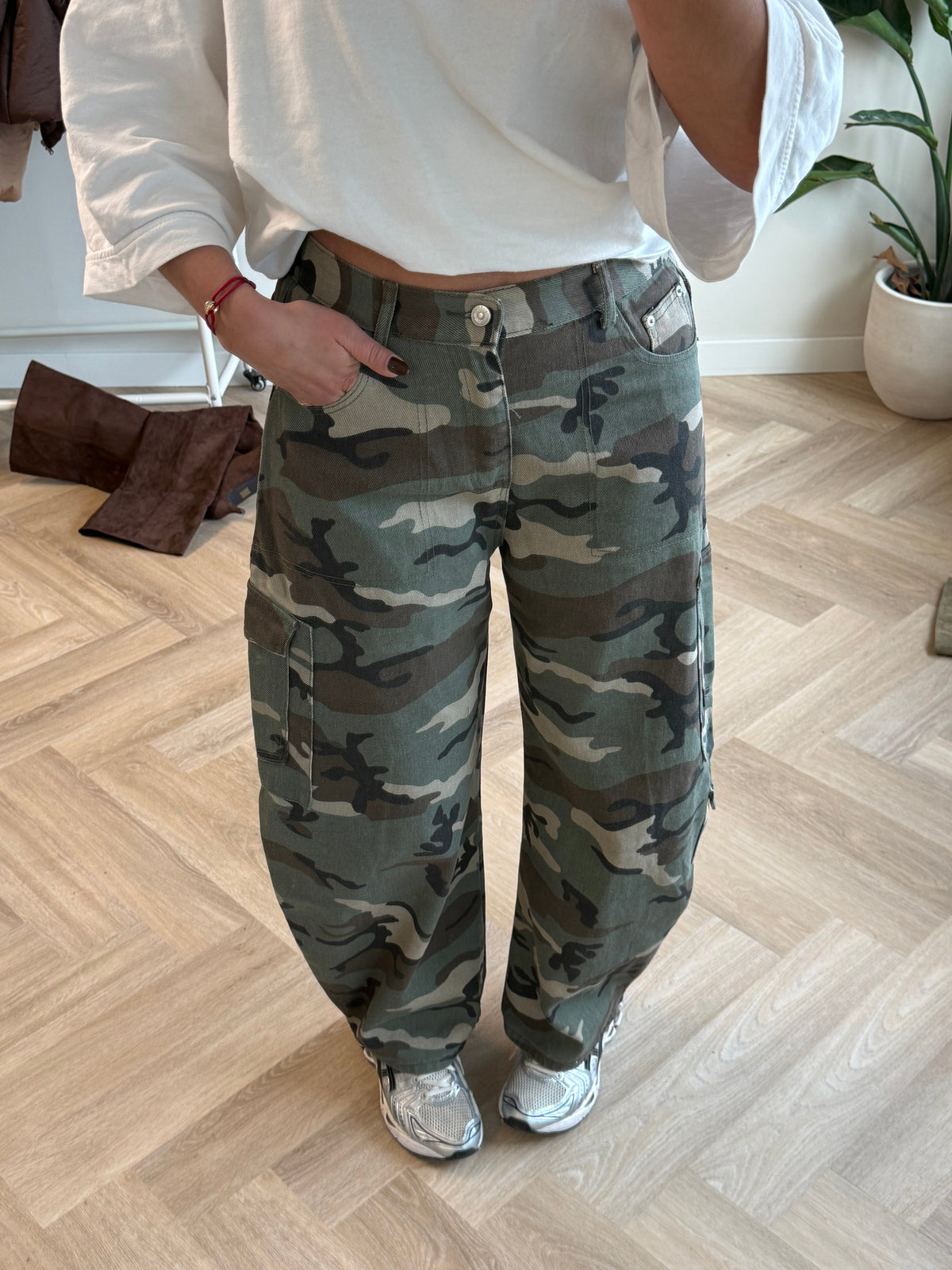 Dames camouflage cargojeans met stretch taille en regular fit - Casual cargobroek voor elke dag