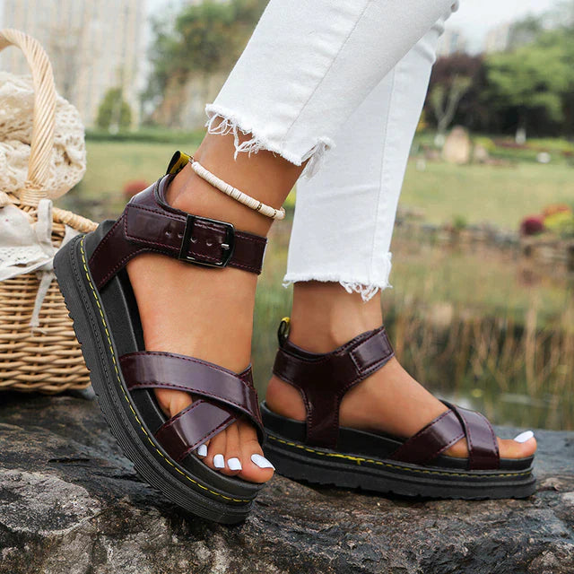 Image of Dames Criss Cross Platform Sandalen