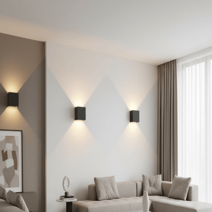 Draadloze led-wandlamp met verstelbare lichtbundel