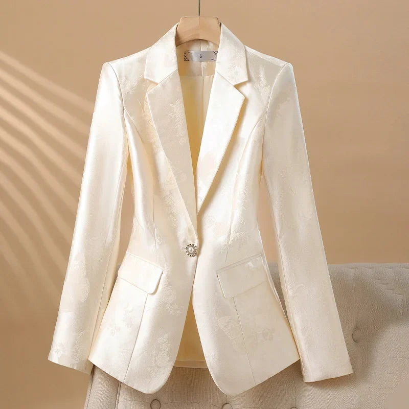 Elegante blazer met roosmotief en juweelknoop voor dames