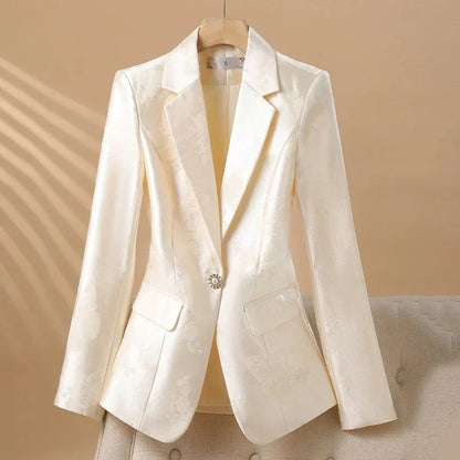 Elegante blazer met roosmotief en juweelknoop voor dames