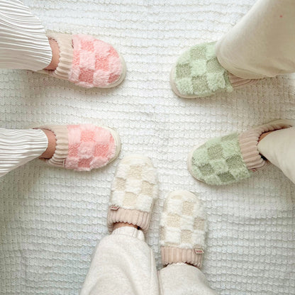 Fluffy pantoffels in Scandinavische stijl