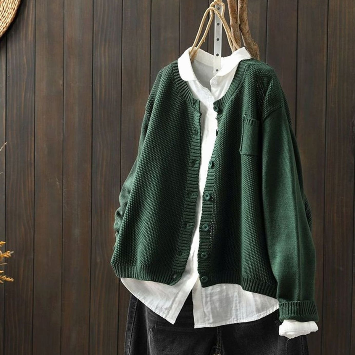 Gebreid damesvest met knoopsluiting en relaxte pasvorm