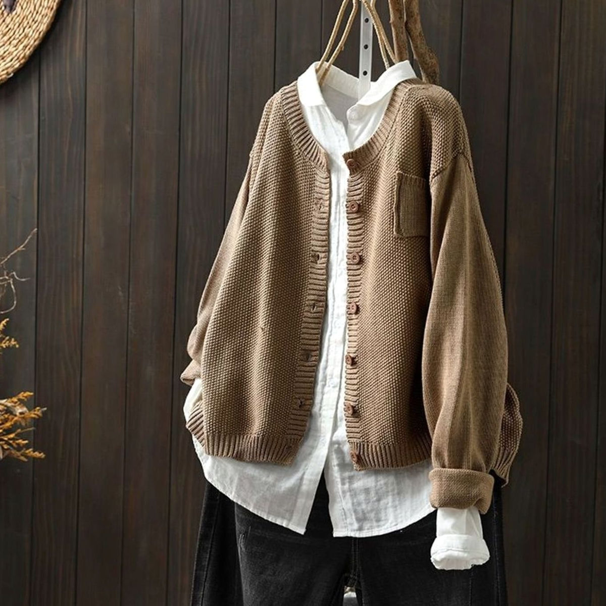 Gebreid damesvest met knoopsluiting en relaxte pasvorm