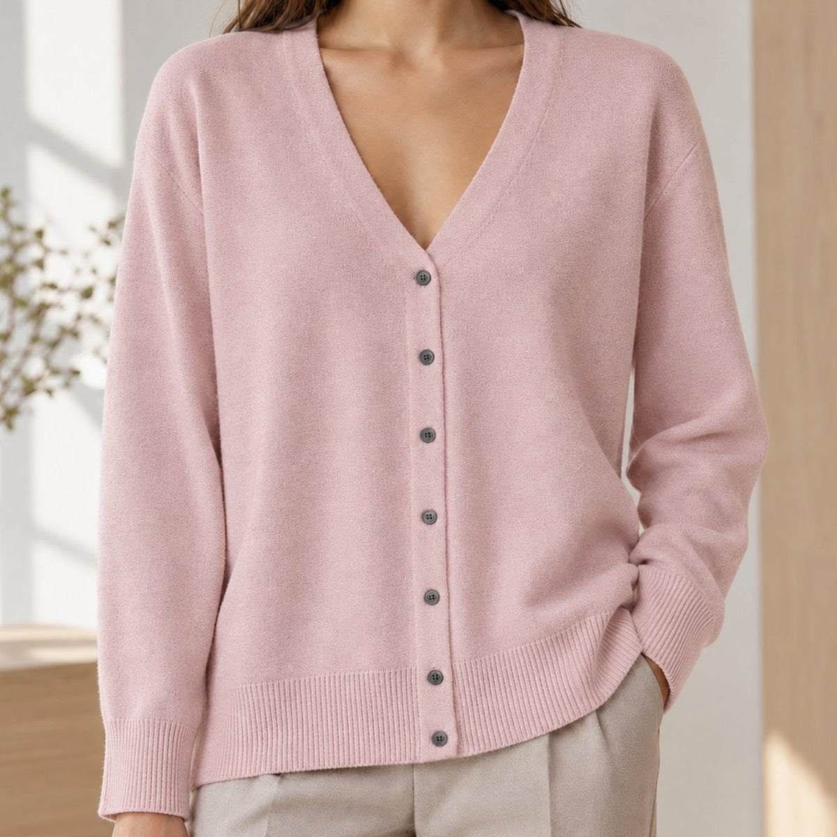 Gebreid damesvest met V-hals en knoopsluiting - relaxed fit