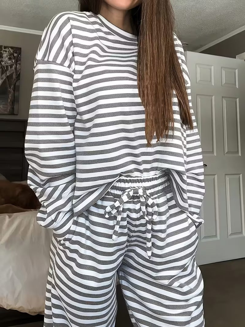 Gestreepte damesloungewearset met oversized sweatshirt en broek met elastische taille en trekkoord