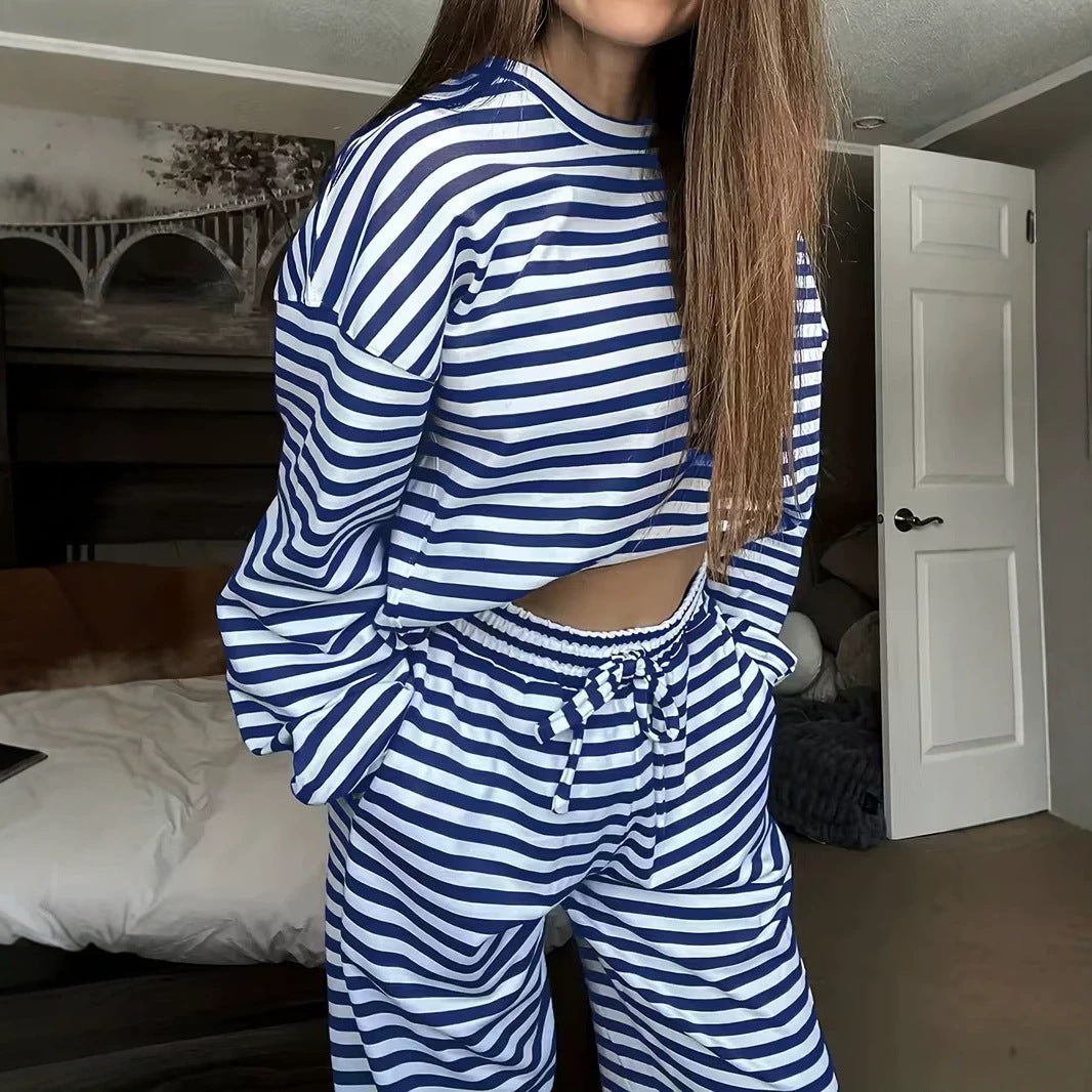 Gestreepte damesloungewearset met oversized sweatshirt en broek met elastische taille en trekkoord