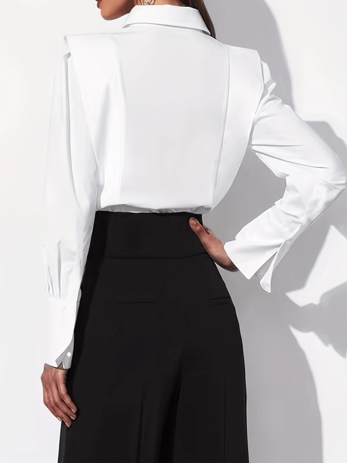 Getailleerde blouse met knoopsluiting