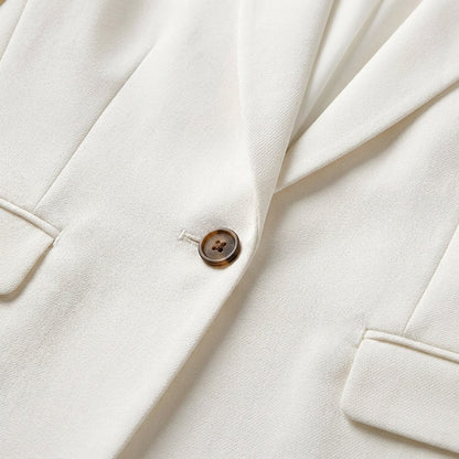 Getailleerde damesblazer met één knoop en klassieke revers