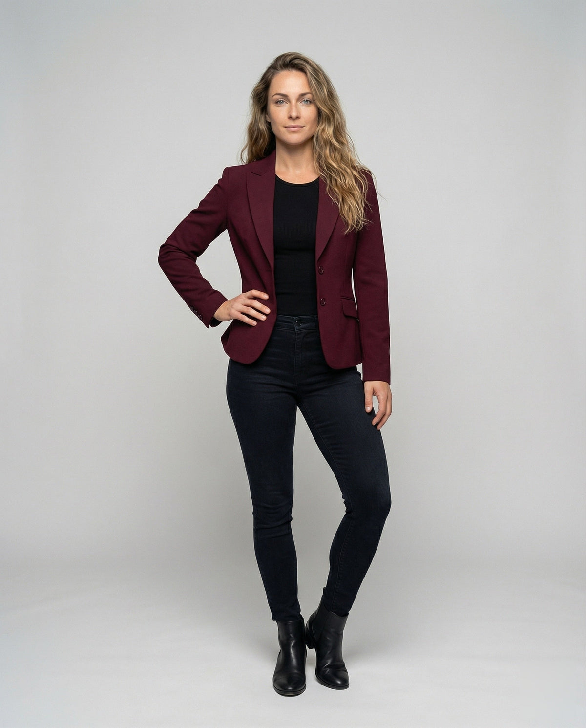 Getailleerde zakelijke damesblazer met schootje