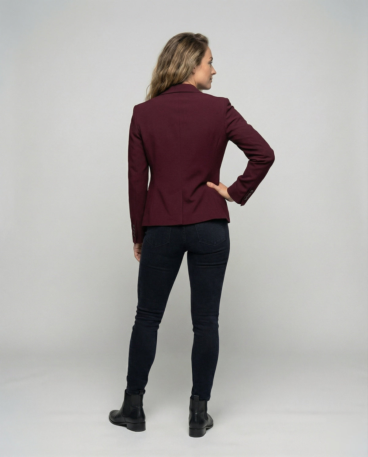 Getailleerde zakelijke damesblazer met schootje