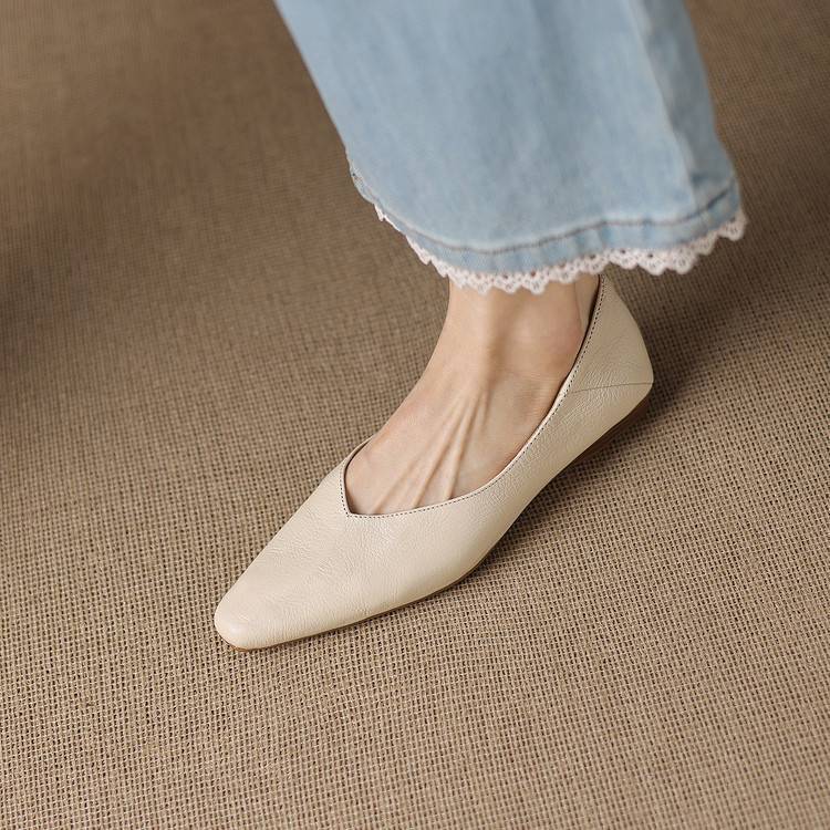 Image of Heather | Dames Pointed Toe Slip-On Ballerina's