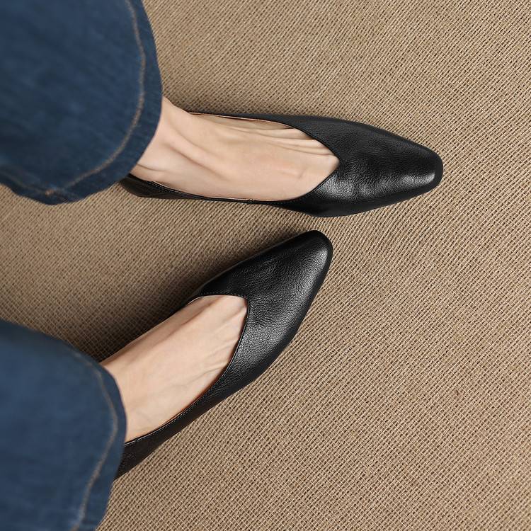 Image of Heather | Dames Pointed Toe Slip-On Ballerina's