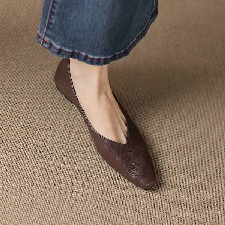 Image of Heather | Dames Pointed Toe Slip-On Ballerina's