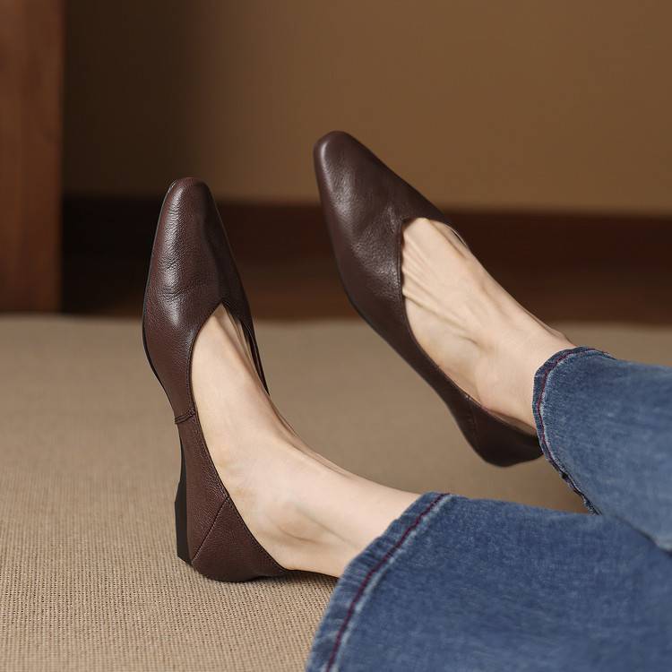 Image of Heather | Dames Pointed Toe Slip-On Ballerina's