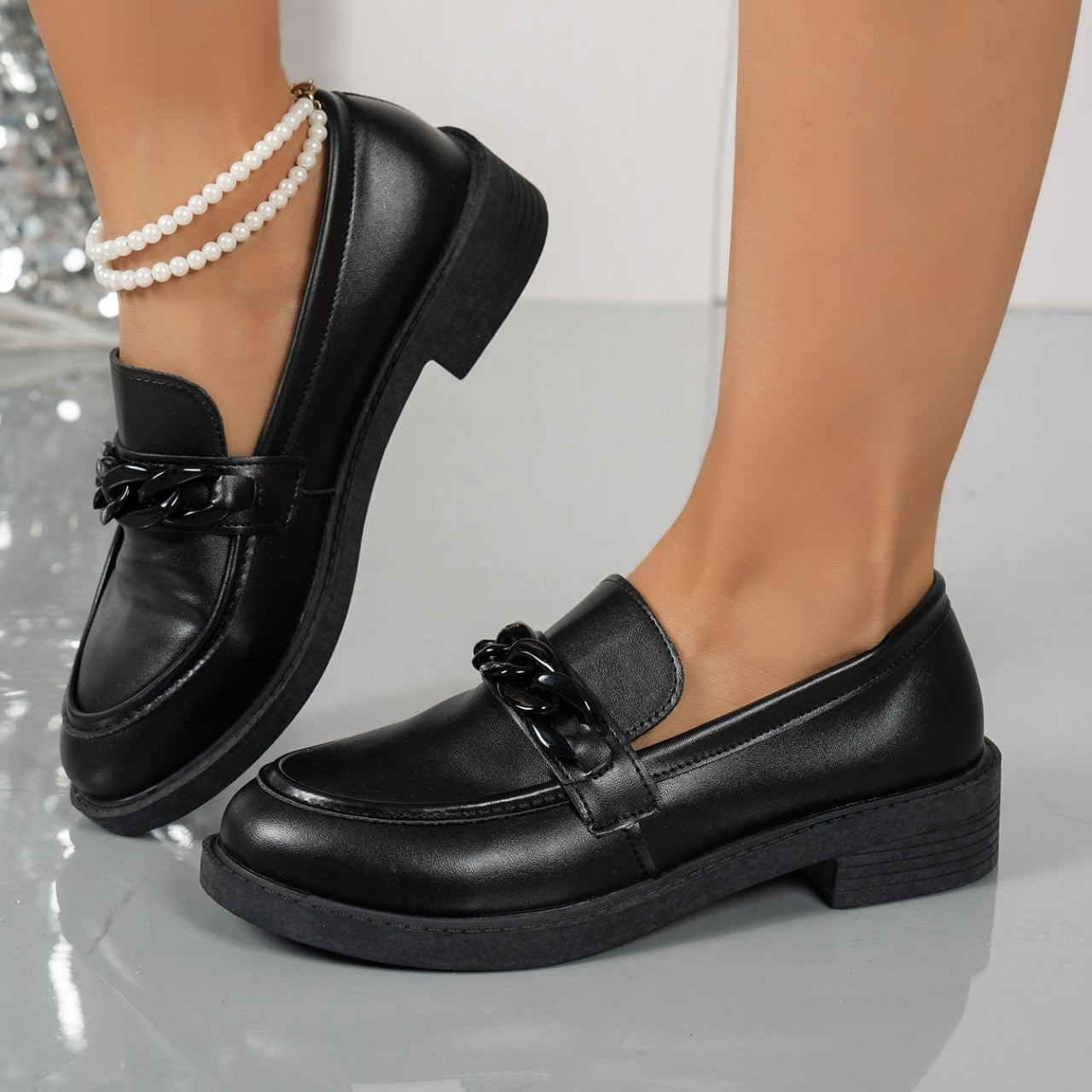 Image of Hendrika | Dames Ketting Platform Loafers