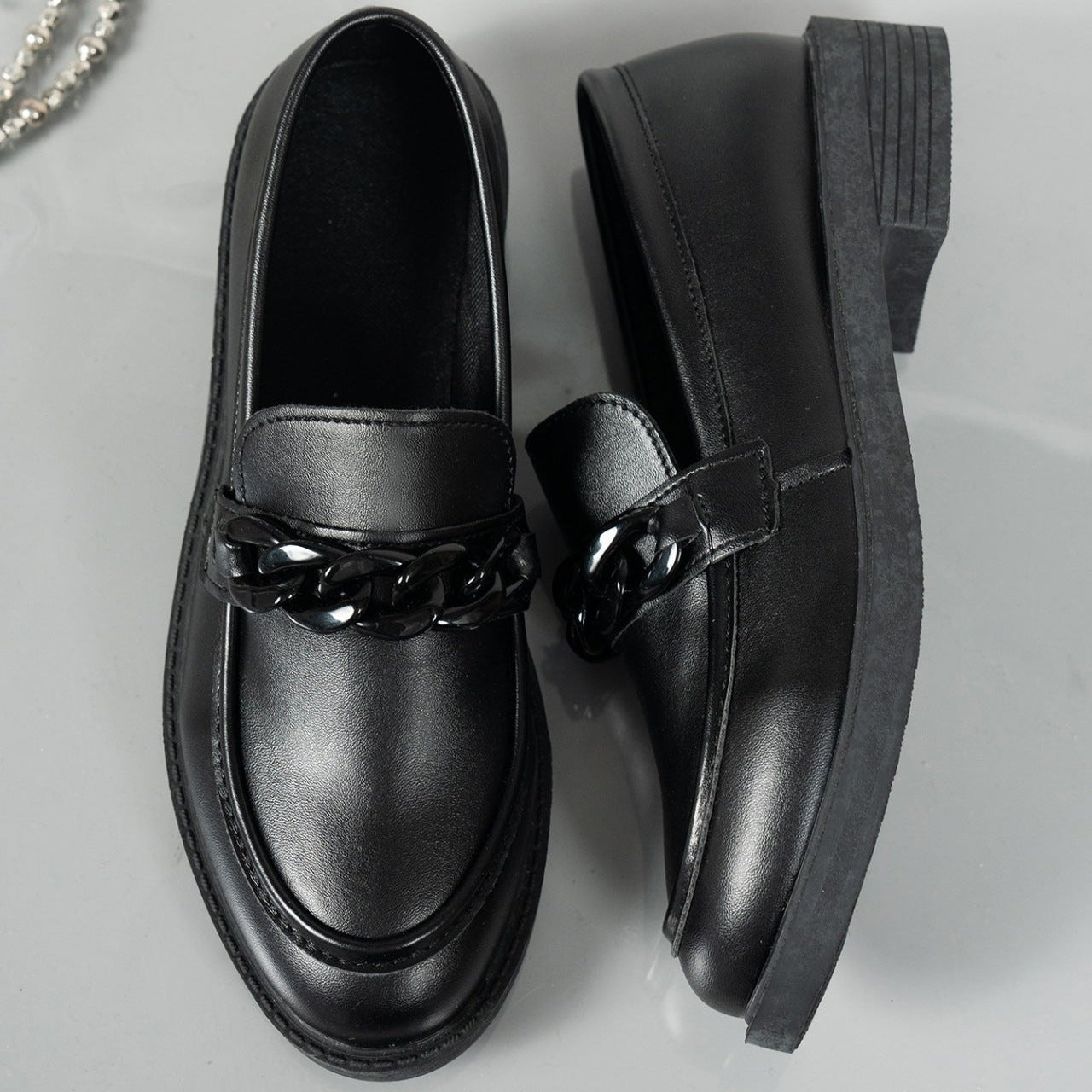 Image of Hendrika | Dames Ketting Platform Loafers