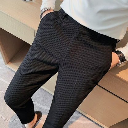 Image of Heren Getextureerde Slim-Fit Pantalon