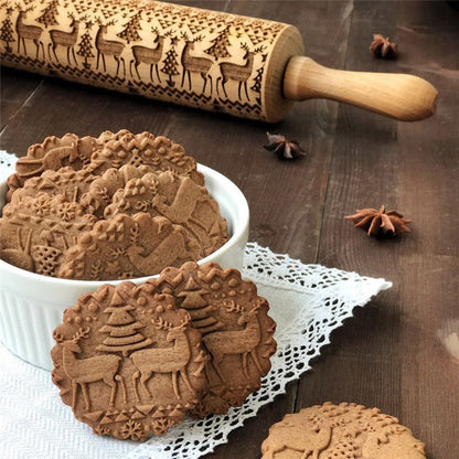 Houten deegroller met reliëf voor kerstkoekjes en gebak