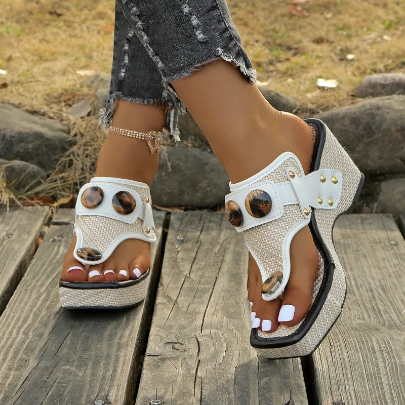 Image of Kathryn | Dames Sandalen met Studs en Wedge Platformzool