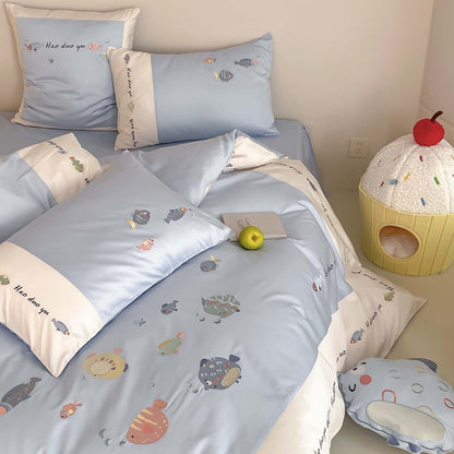 Kinderbeddengoedset met maritieme vissenprint van zacht katoensatijn