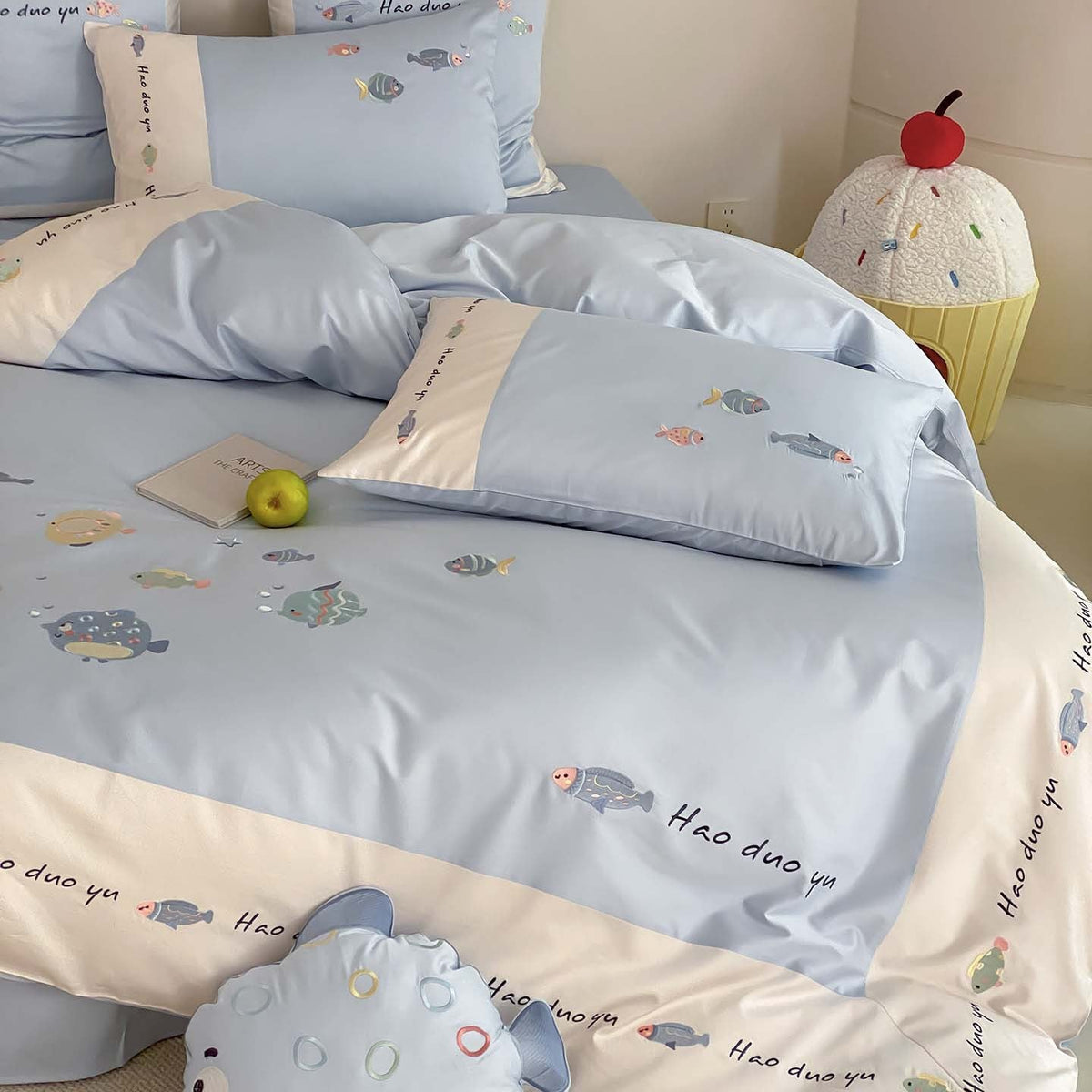 Kinderbeddengoedset met maritieme vissenprint van zacht katoensatijn