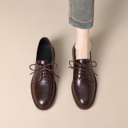 Klassieke leren veterschoenen voor dames