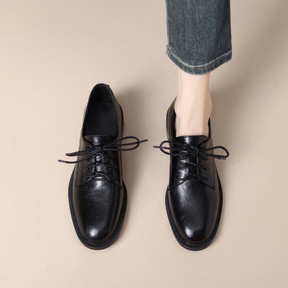 Klassieke leren veterschoenen voor dames