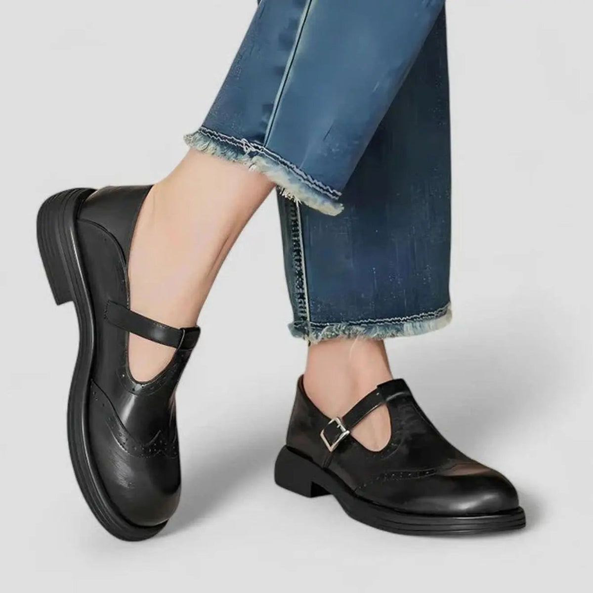 Klassieke platte leren brogue Mary Jane-schoenen met T-band voor dames