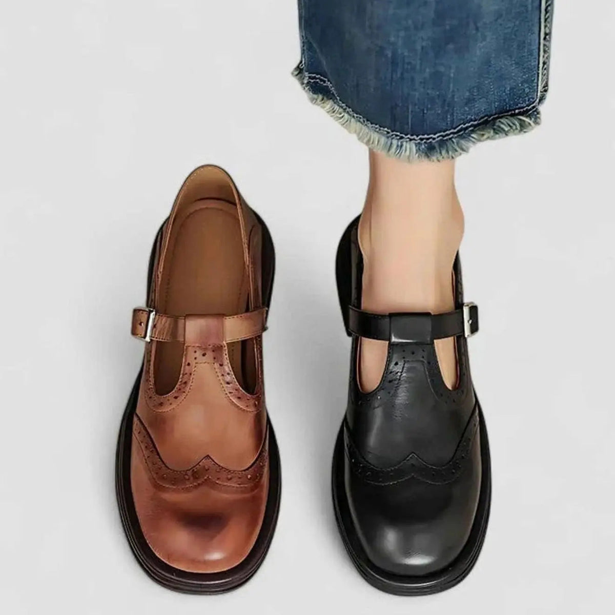 Klassieke platte leren brogue Mary Jane-schoenen met T-band voor dames