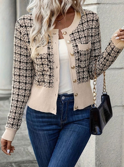Kort gebreid damesvest in tweed-look met knoopsluiting
