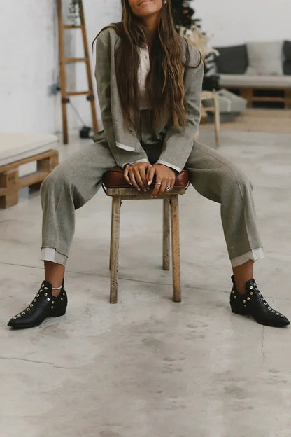 Image of Lana | Dames Enkellaarsjes met Studs en Puntneus