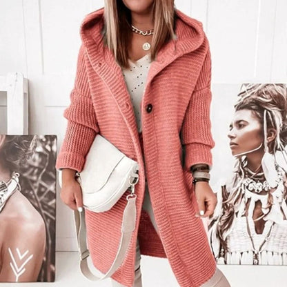 Lang gebreid wintervest met capuchon voor dames