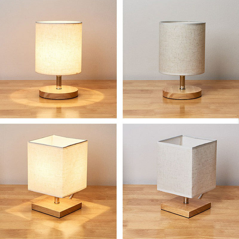 Minimalistische tafellamp van vlas en hout