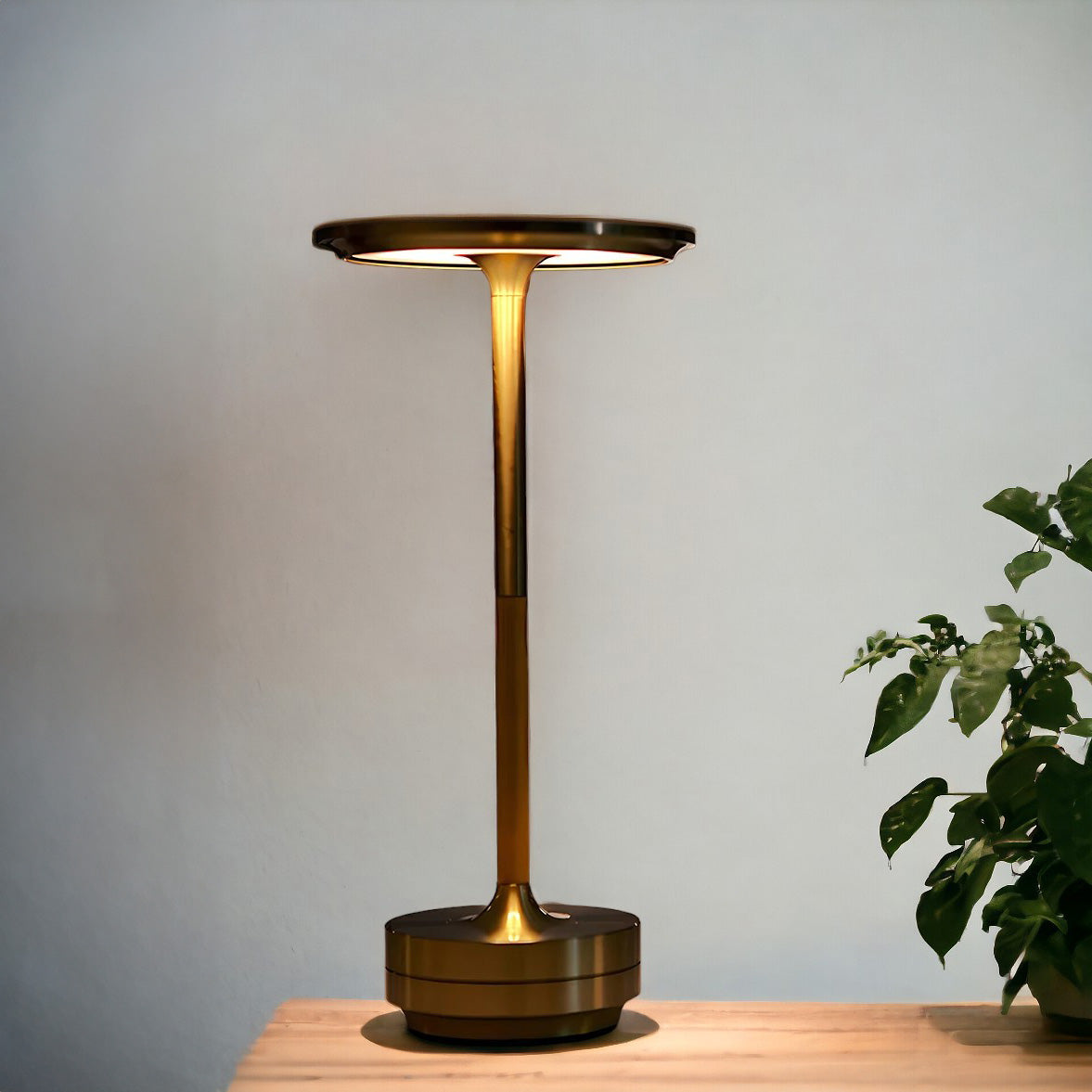 Moderne Draadloze Tafellamp met Touch Control & Scandinavisch Design