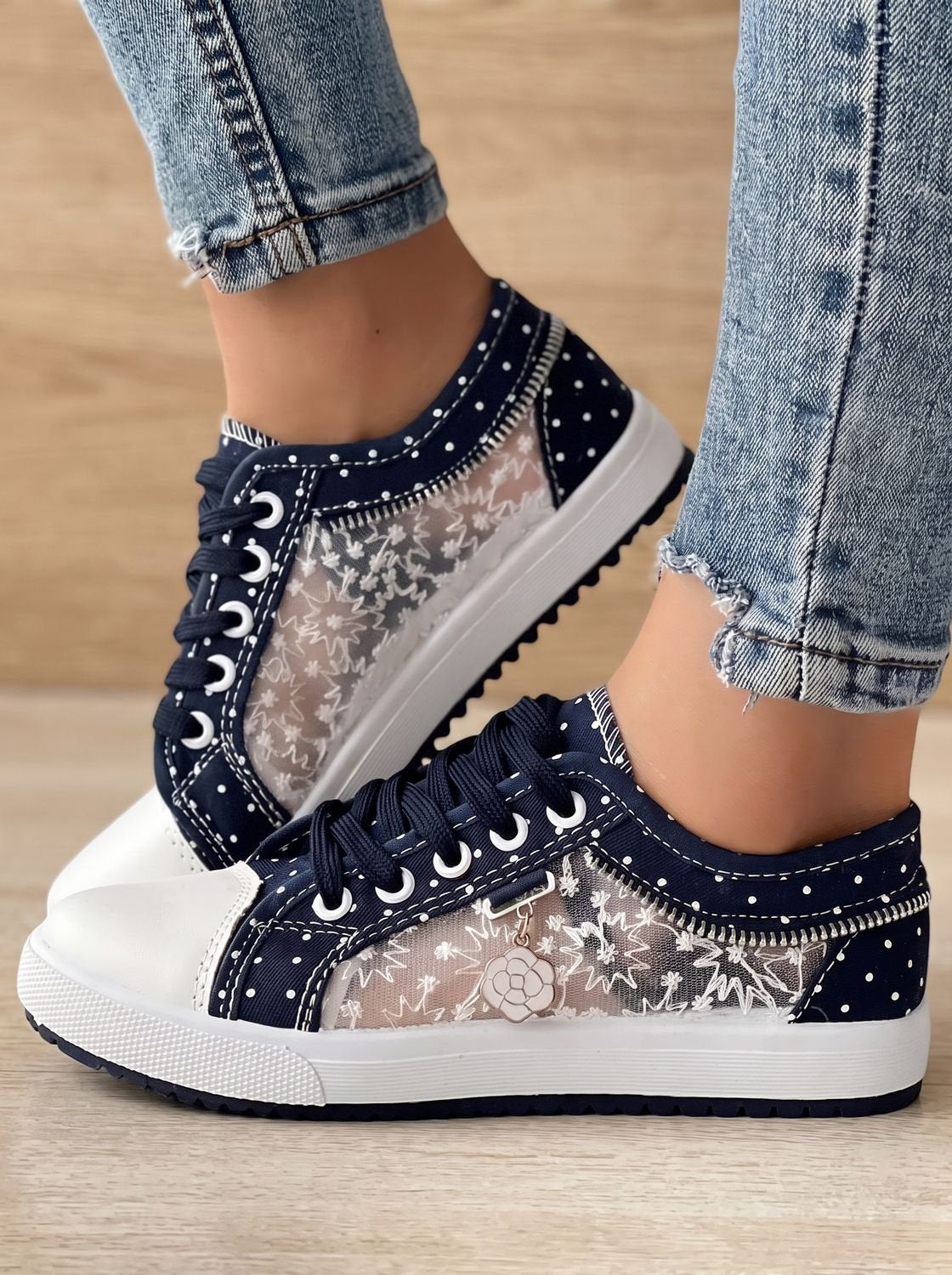 Orthopedische plateau-sneakers met veters en bloemenprint in mesh voor dames