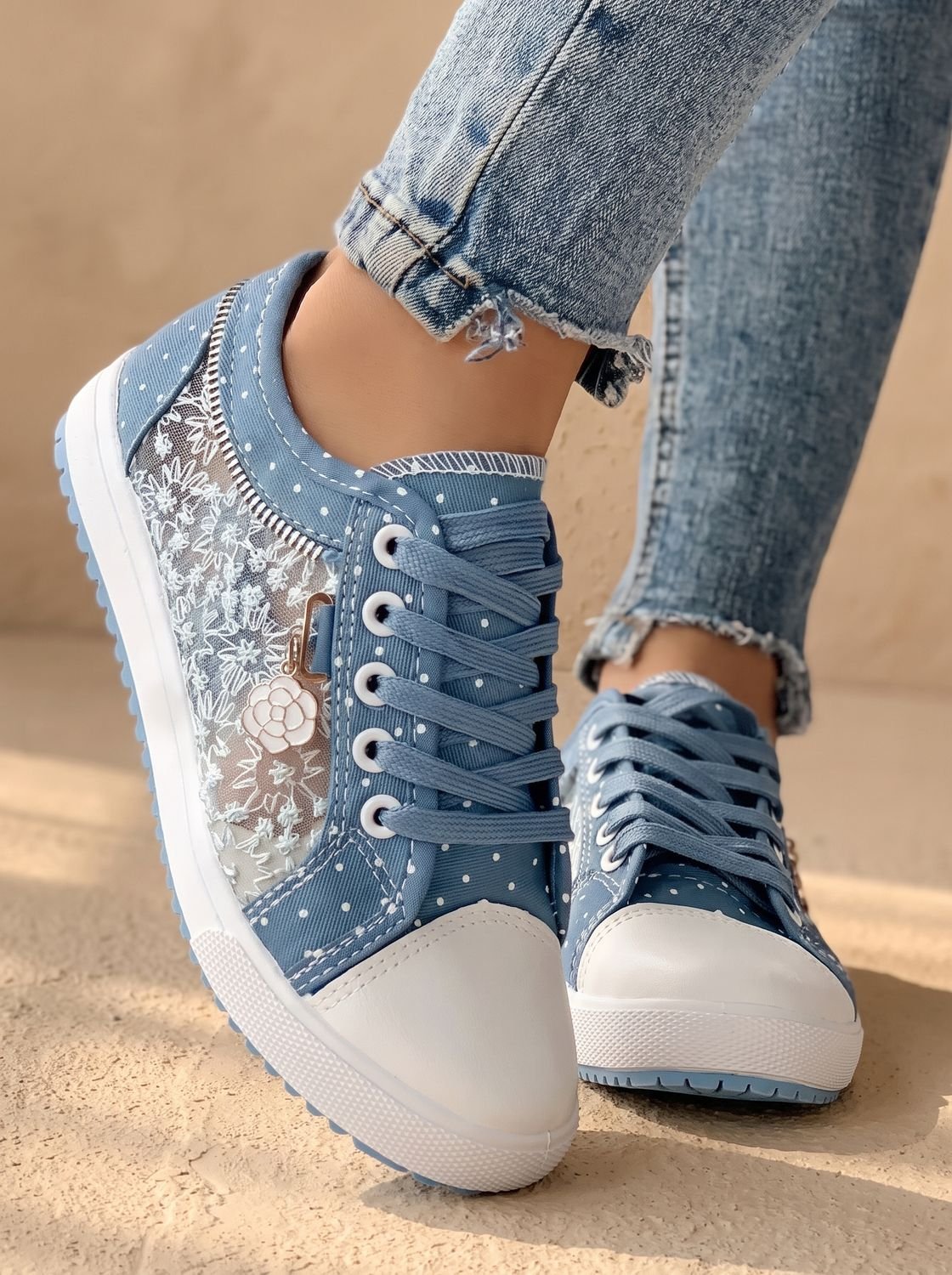 Orthopedische plateau-sneakers met veters en bloemenprint in mesh voor dames