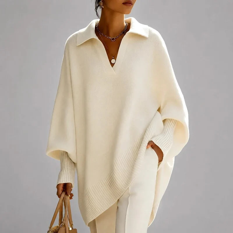 Oversized damestrui in ponchostijl met polokraag, V-hals en lange mouwen