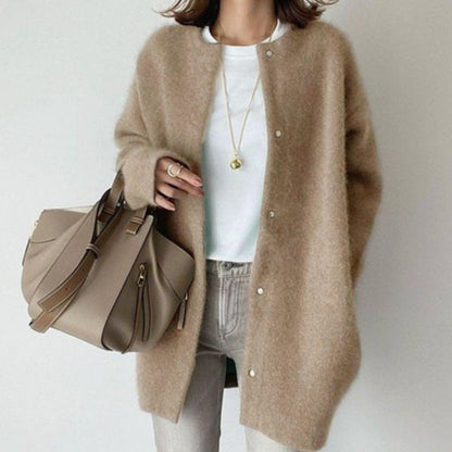 Oversized pluizig gebreid wintervest voor dames met knoopsluiting