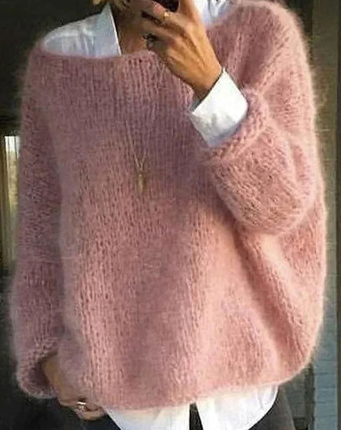 Oversized pluizige gebreide damestrui met lange mouwen