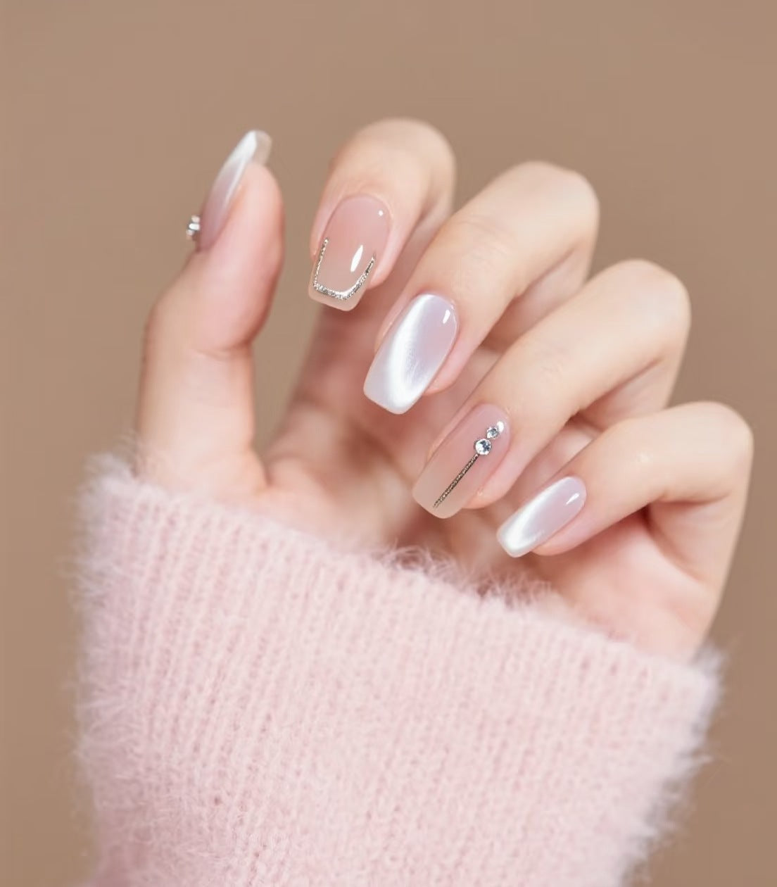 Press-on nagelset met elegant French tip-design