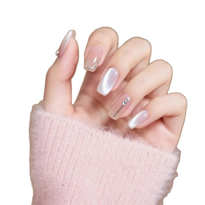 Press-on nagelset met elegant French tip-design